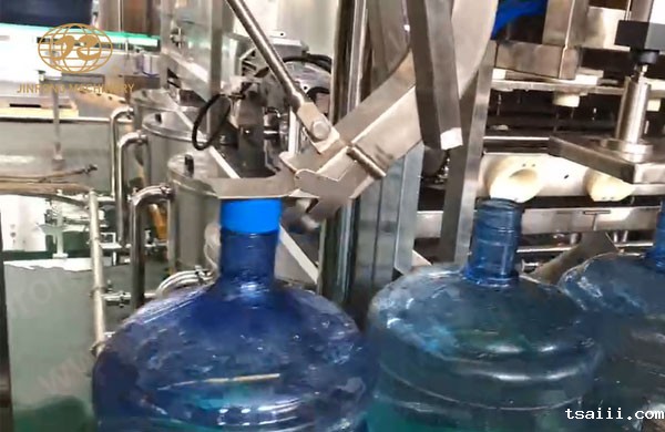 桶装水压盖部分