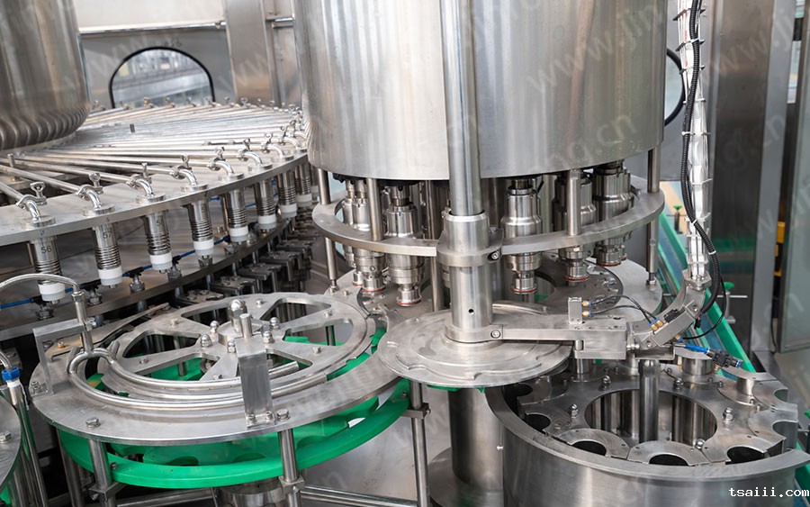 果汁灌装机封盖部分